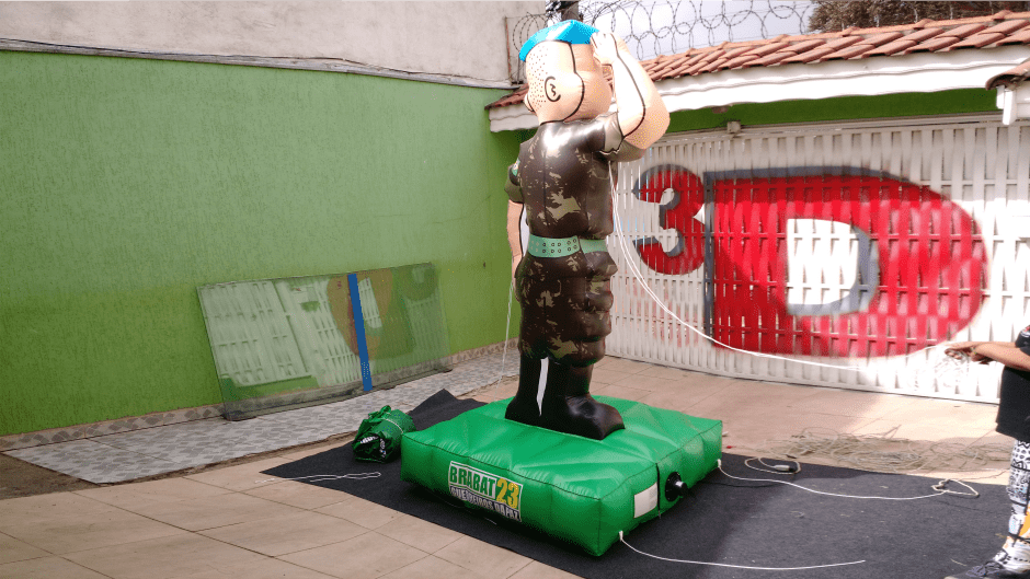 mascote inflavel